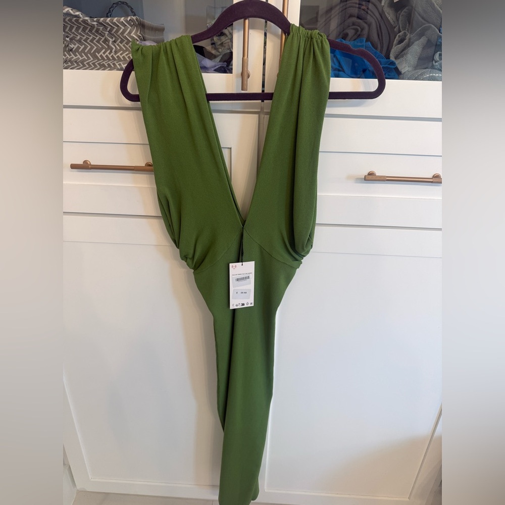NWT Zara body tight green midi dress